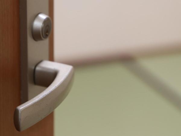 プチバスケット : photo 4 de la chambre chambre simple avec toilettes et douche communes