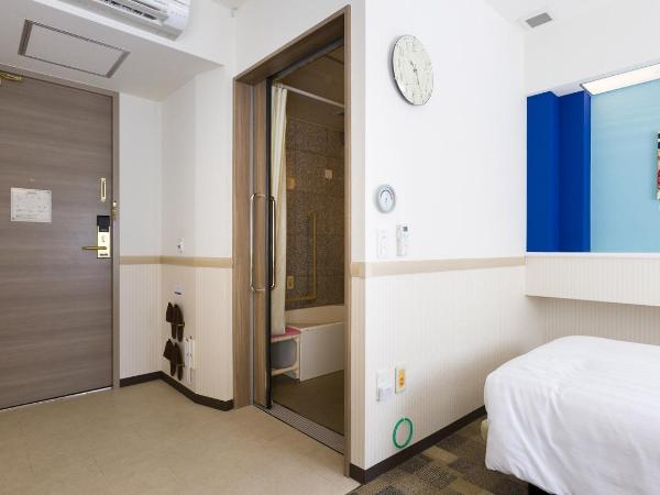 Toyoko Inn Chiba Makuhari : photo 4 de la chambre chambre lits jumeaux accessible aux personnes à mobilité réduite - non-fumeurs
