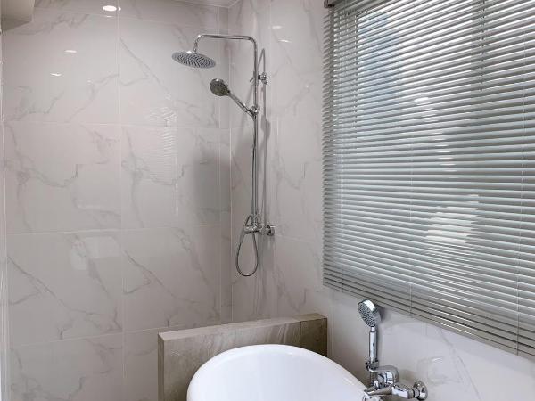 Miloft Sathorn Hotel - SHA Plus Certified : photo 4 de la chambre suite présidentielle