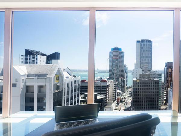 Crowne Plaza Auckland, an IHG Hotel : photo 3 de la chambre premium king room with ocean view - high floor executive lounge