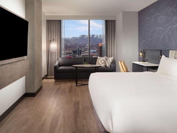 Hyatt Regency Salt Lake City : photo 1 de la chambre chambre lit king-size avec canapé-lit