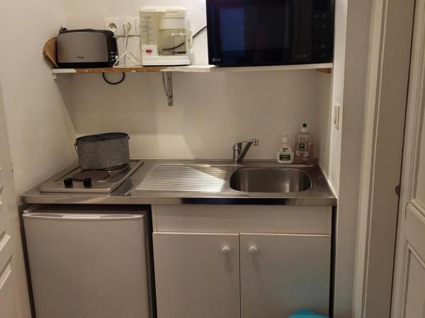 Chambres d'Hôtes La petite Salamandre : photo 4 de la chambre studio