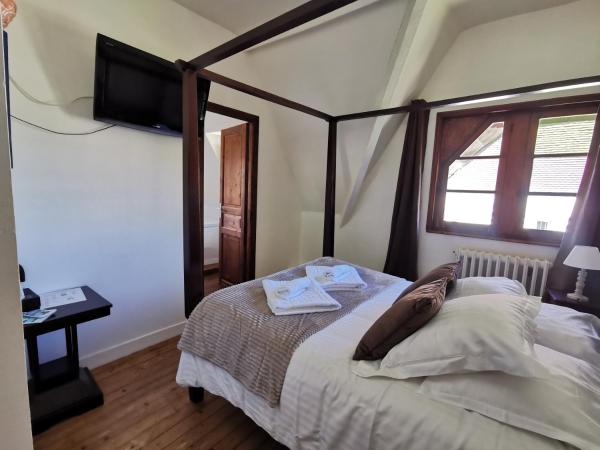 Hotel La Résidence Manoir De La Salamandre : photo 4 de la chambre chambre double avec baignoire balnéo