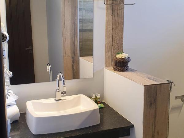 Pousada Vila do Sol : photo 5 de la chambre chambre double avec balcon - vue sur mer