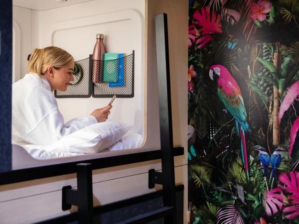 LyLo Auckland : photo 5 de la chambre capsule simple privée dans dortoir pour femmes de 4 lits