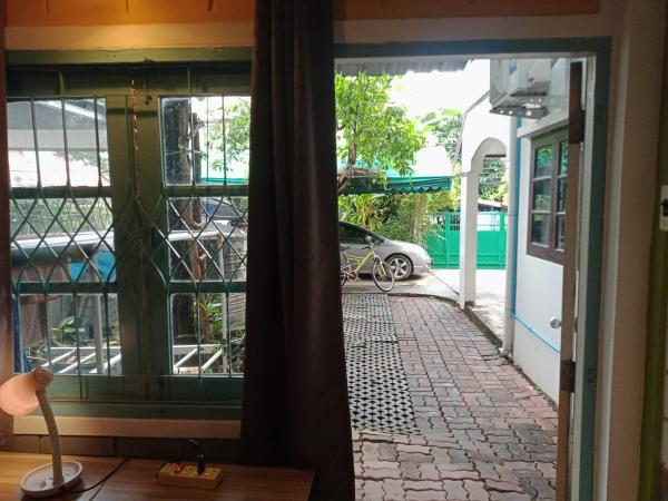 Young and Beautiful : photo 7 de la chambre chambre simple avec salle de bains