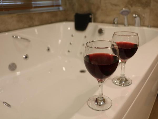 Zengin City Hotel : photo 7 de la chambre suite avec baignoire spa