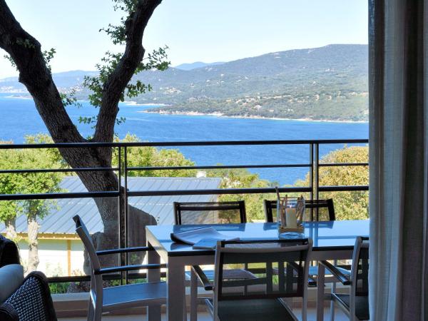 Résidence & Hôtel Aria Marina : photo 9 de la chambre suite 1 chambre - vue sur mer