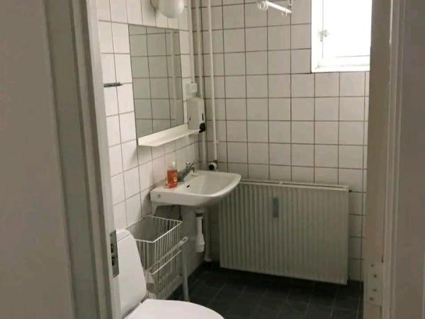 Bjergvænget 16, 2400 København : photo 2 de la chambre chambre simple avec salle de bains commune