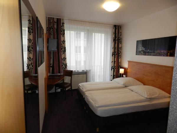 Breslauer Hof Am Dom : photo 6 de la chambre chambre double - minimum 2 nuits