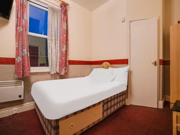 Chesterton Hotel, Blackpool South Shore : photo 4 de la chambre chambre quadruple standard