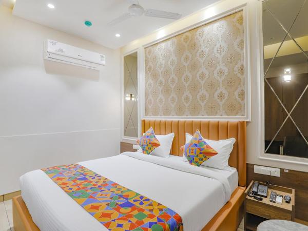 FabHotel Meritus Inn : photo 1 de la chambre chambre deluxe