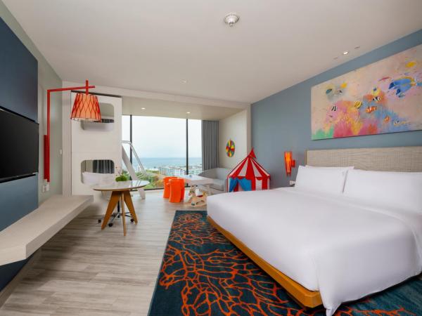 Holiday Inn Resort Vana Nava Hua Hin, an IHG Hotel : photo 1 de la chambre chambre familiale - vue sur océan