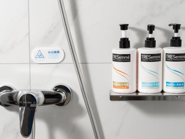 Holiday Inn Express Chengdu Pidu, an IHG Hotel : photo 4 de la chambre hébergement lit king-size standard