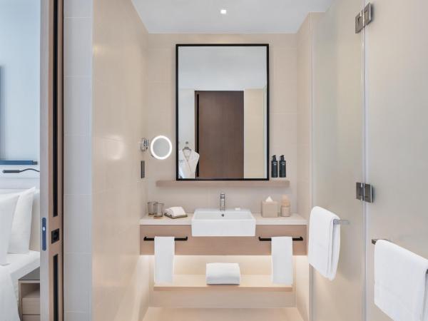 Vida Dubai Marina & Yacht Club : photo 3 de la chambre chambre lit king-size deluxe avec balcon privé - vue sur ville