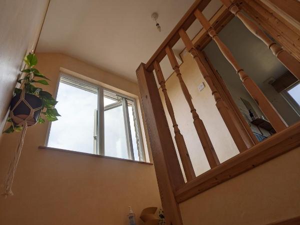 *Large Unique Retro Private Attic & Bathroom* : photo 4 de la chambre chambre double avec salle de bains privative