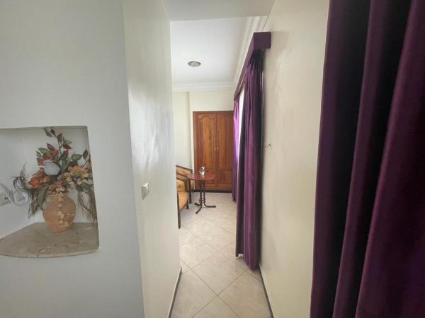 Perla Hôtel : photo 9 de la chambre  chambre double avec 1 grand lit