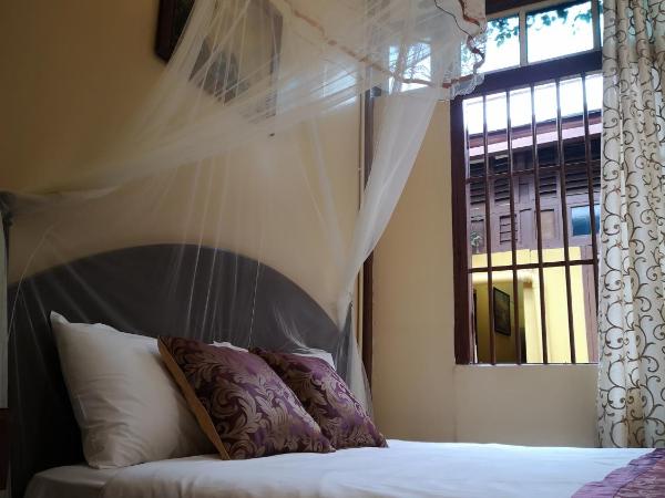 Vintage House : photo 1 de la chambre chambre double avec salle de bains commune