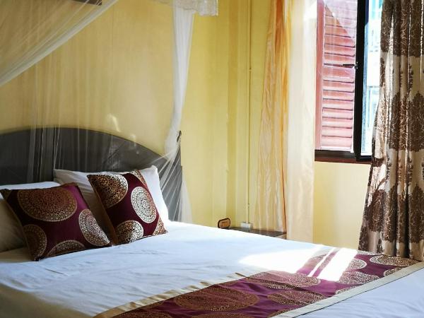 Vintage House : photo 1 de la chambre chambre double avec salle de bains commune