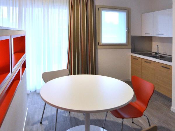BB Hotels Aparthotel Arcimboldi : photo 3 de la chambre studio avec balcon 