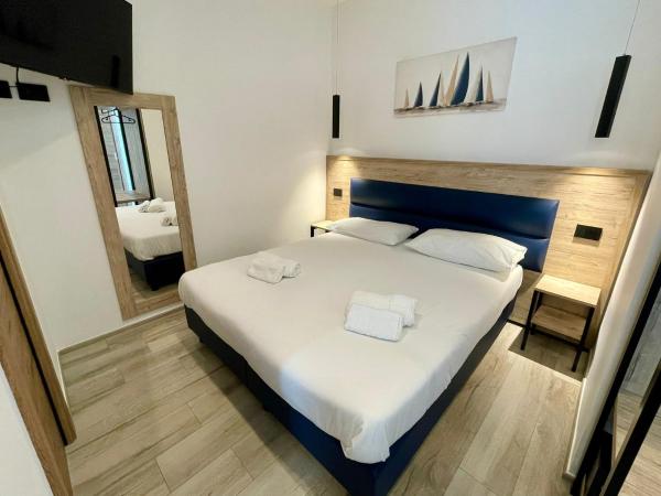 Bari Airport Rooms : photo 3 de la chambre chambre double avec balcon