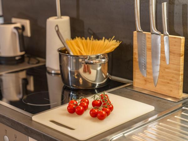 APSTAY Serviced Apartments - Self Check-in : photo 3 de la chambre appartement avec balcon