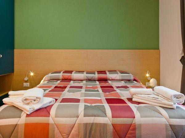 Domus Schilizzi : photo 1 de la chambre chambre triple avec salle de bains privative