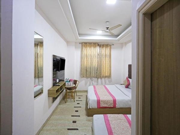 Hotel Sterling Inn, New Delhi : photo 2 de la chambre chambre familiale supérieure