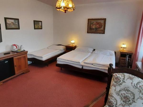 Hotel Excellent : photo 1 de la chambre chambre triple standard