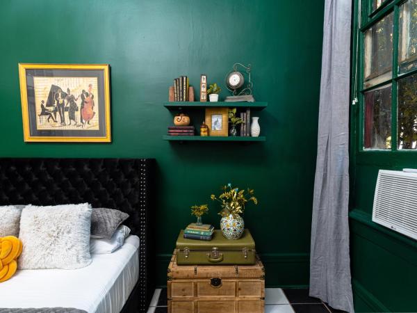 The Mansion on Royal : photo 3 de la chambre suite lit queen-size #2