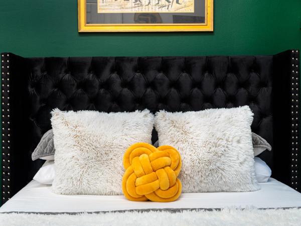 The Mansion on Royal : photo 6 de la chambre suite lit queen-size #2