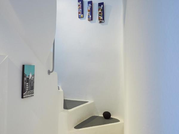Cori Rigas Suites : photo 8 de la chambre suite exécutive avec bain à remous - vue sur caldeira