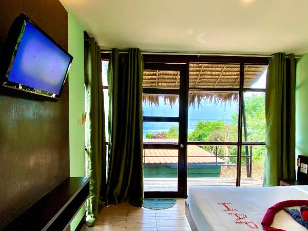 Phi Phi Sea Sky Resort : photo 6 de la chambre bungalow supérieur