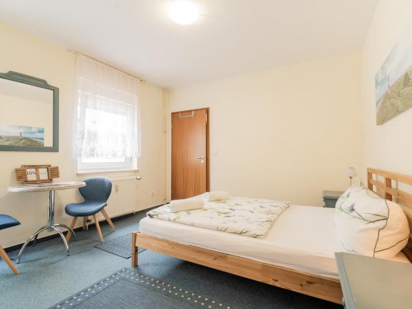 Hotel Dori´s 108 : photo 6 de la chambre chambre double