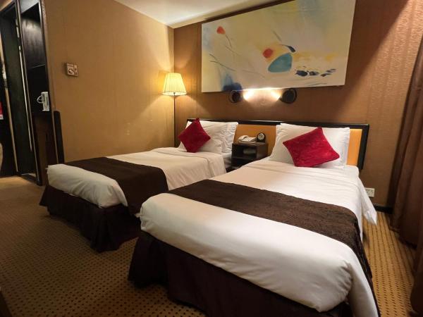 Best Western Plus Hotel Kowloon : photo 2 de la chambre chambre double ou lits jumeaux supérieure avec vue sur ville