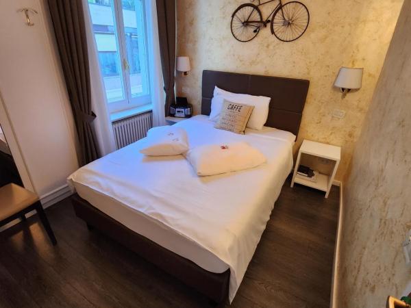 Hotel Millennium : photo 2 de la chambre chambre double Économique