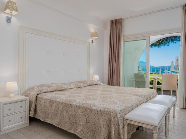 The Pelican Beach Resort & SPA - Adults Only : photo 2 de la chambre executive suite with sea view - beach package
