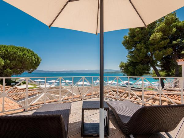 The Pelican Beach Resort & SPA - Adults Only : photo 4 de la chambre suite lune de miel - forfait plage