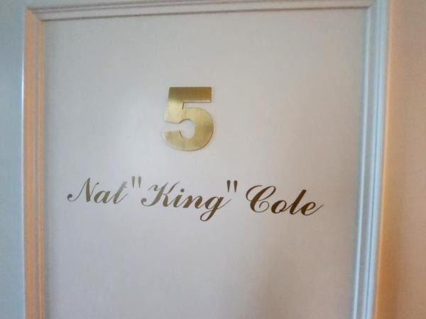 Hotel Millennium : photo 6 de la chambre chambre double supérieure avec balcon - vue partielle sur lac