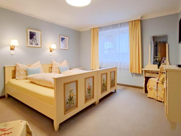 Koller, Pension Haus : photo 4 de la chambre chambre double ou lits jumeaux avec baignoire