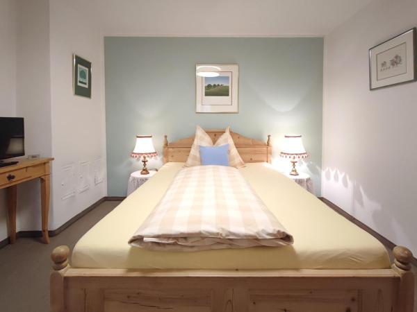 Koller, Pension Haus : photo 1 de la chambre chambre simple avec douche 