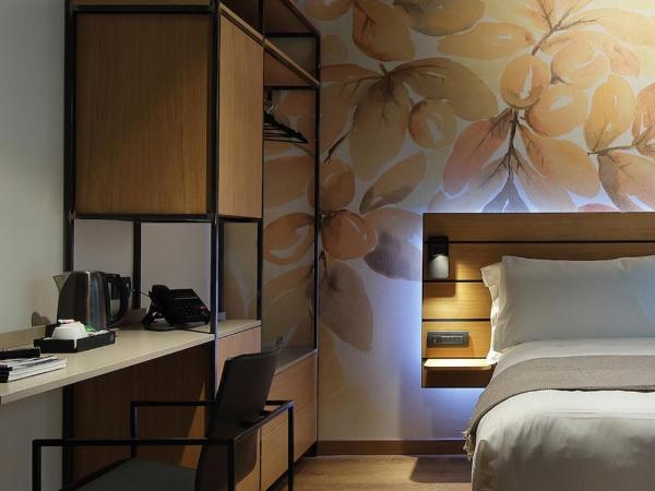 VERSOVERDE HOTEL Alzaia Naviglio Grande : photo 5 de la chambre chambre double ou lits jumeaux - accessible aux personnes à mobilité réduite