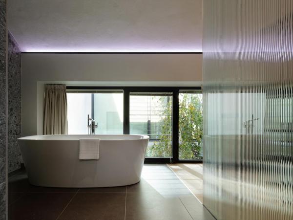 VERSOVERDE HOTEL Alzaia Naviglio Grande : photo 5 de la chambre chambre double deluxe avec baignoire