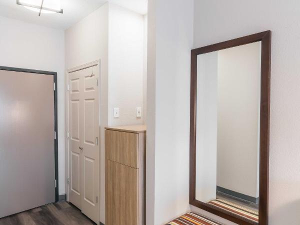 Country Inn & Suites by Radisson, Wolfchase-Memphis, TN : photo 2 de la chambre chambre lit king-size standard