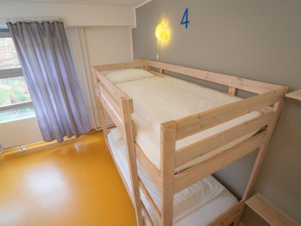 BIG MAMA Berlin : photo 2 de la chambre lit dans dortoir de 4 lits avec salle de bains commune