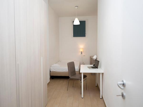 Rucellai Guest House : photo 3 de la chambre chambre simple avec salle de bains commune