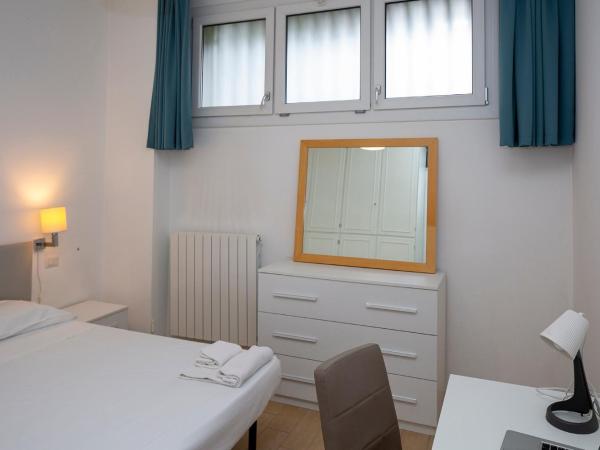 Rucellai Guest House : photo 8 de la chambre chambre double avec salle de bains commune