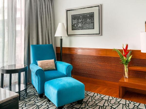 InterContinental Marine Drive Mumbai, an IHG Hotel : photo 9 de la chambre chambre lit king-size classique - vue sur baie