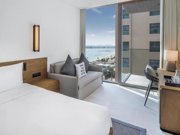 Radisson Beach Resort Palm Jumeirah : photo 2 de la chambre chambre supérieure - vue partielle sur mer