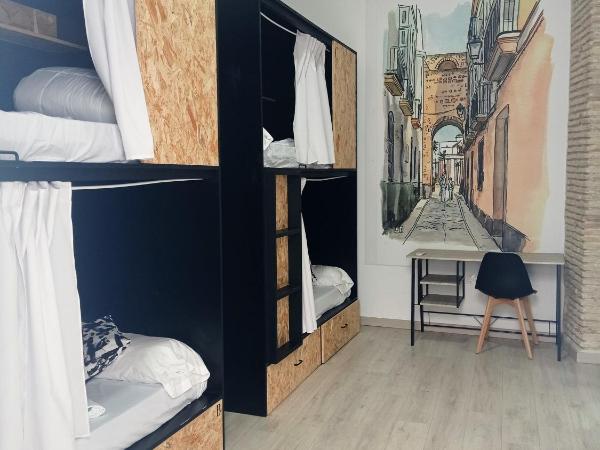 Planeta Cadiz Hostel : photo 9 de la chambre lit dans dortoir mixte de 4 lits